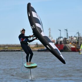 Wingfoil en el Club Náutico Mar del Plata