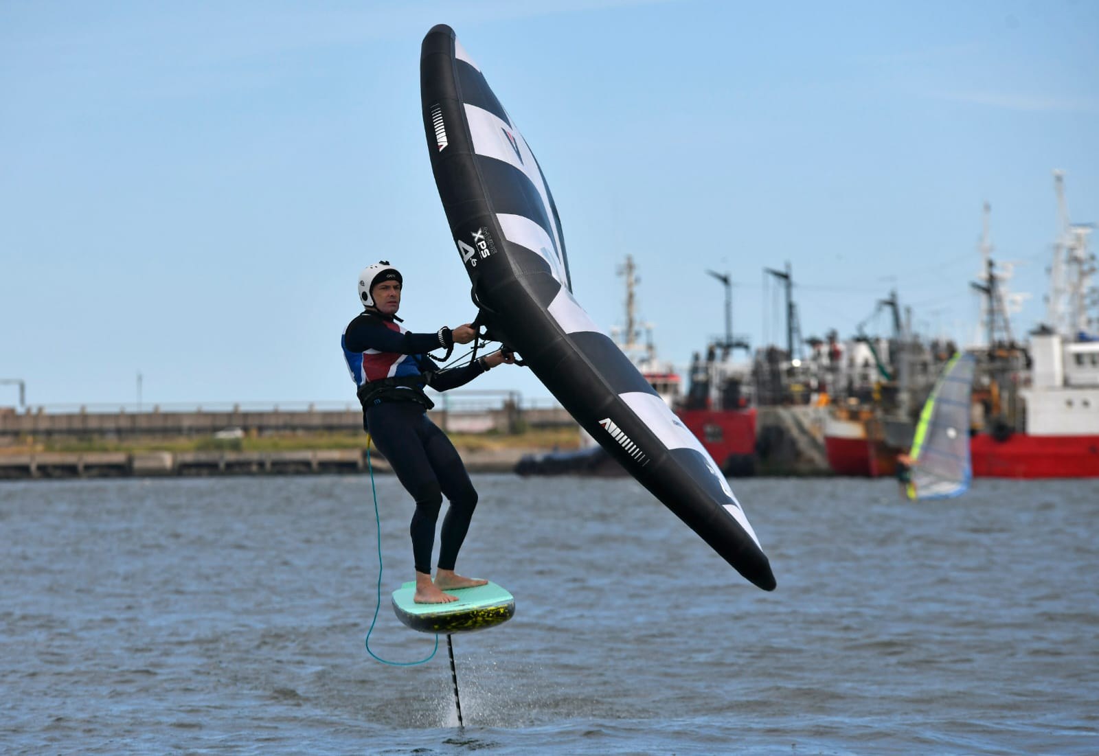 Wingfoil en el Club Náutico Mar del Plata