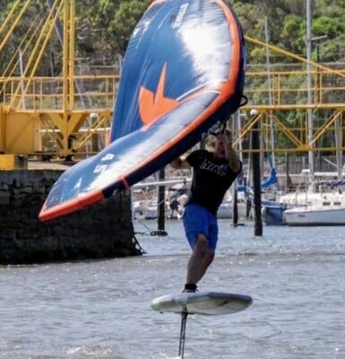 Wingfoil en el Club Náutico Mar del Plata